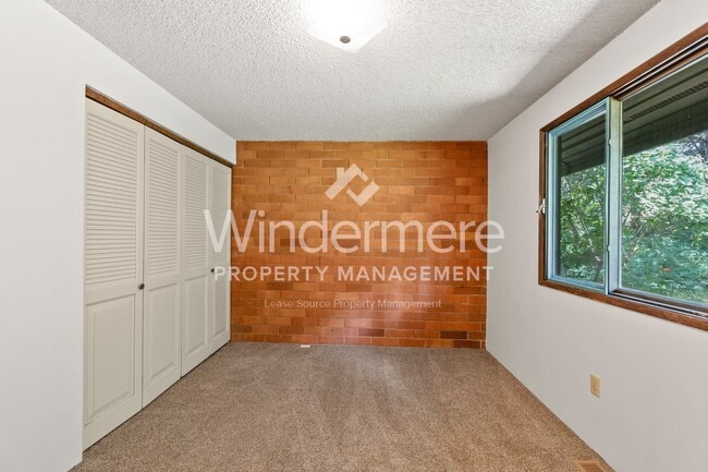 Building Photo - 2-bedroom Apartment In Hangman Valley