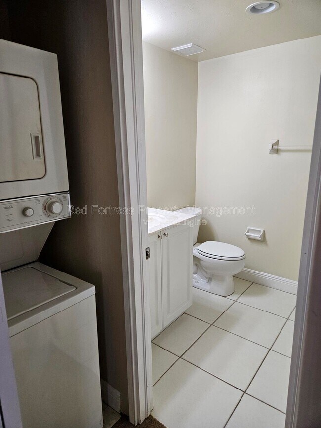 Building Photo - 4167 Castilla Circle