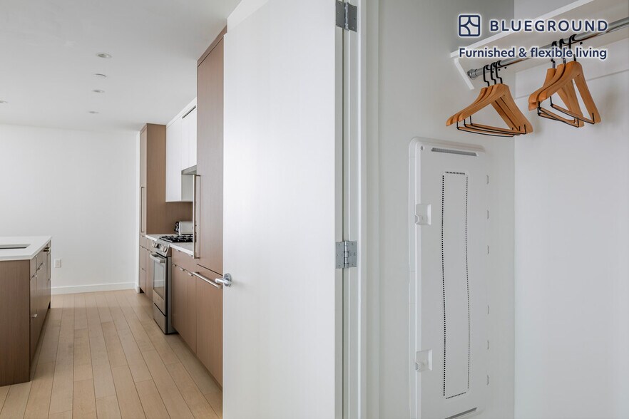 Building Photo - 390 Harrison Ave