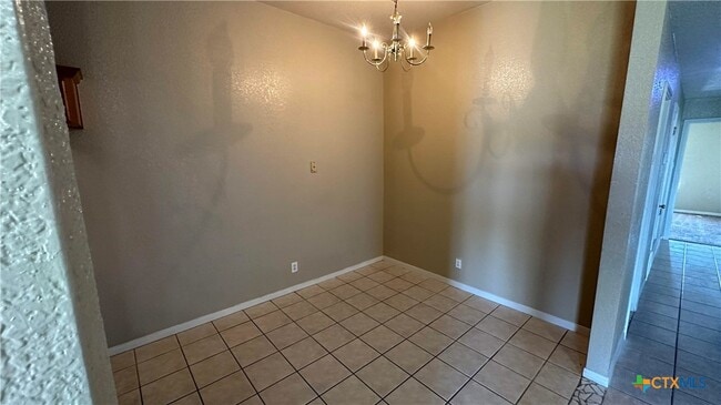 Building Photo - 3204 Raven Dr