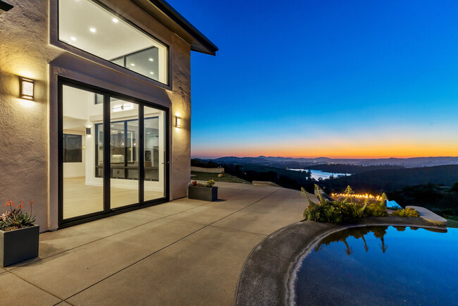 Building Photo - 14692 Ranch Trail Dr