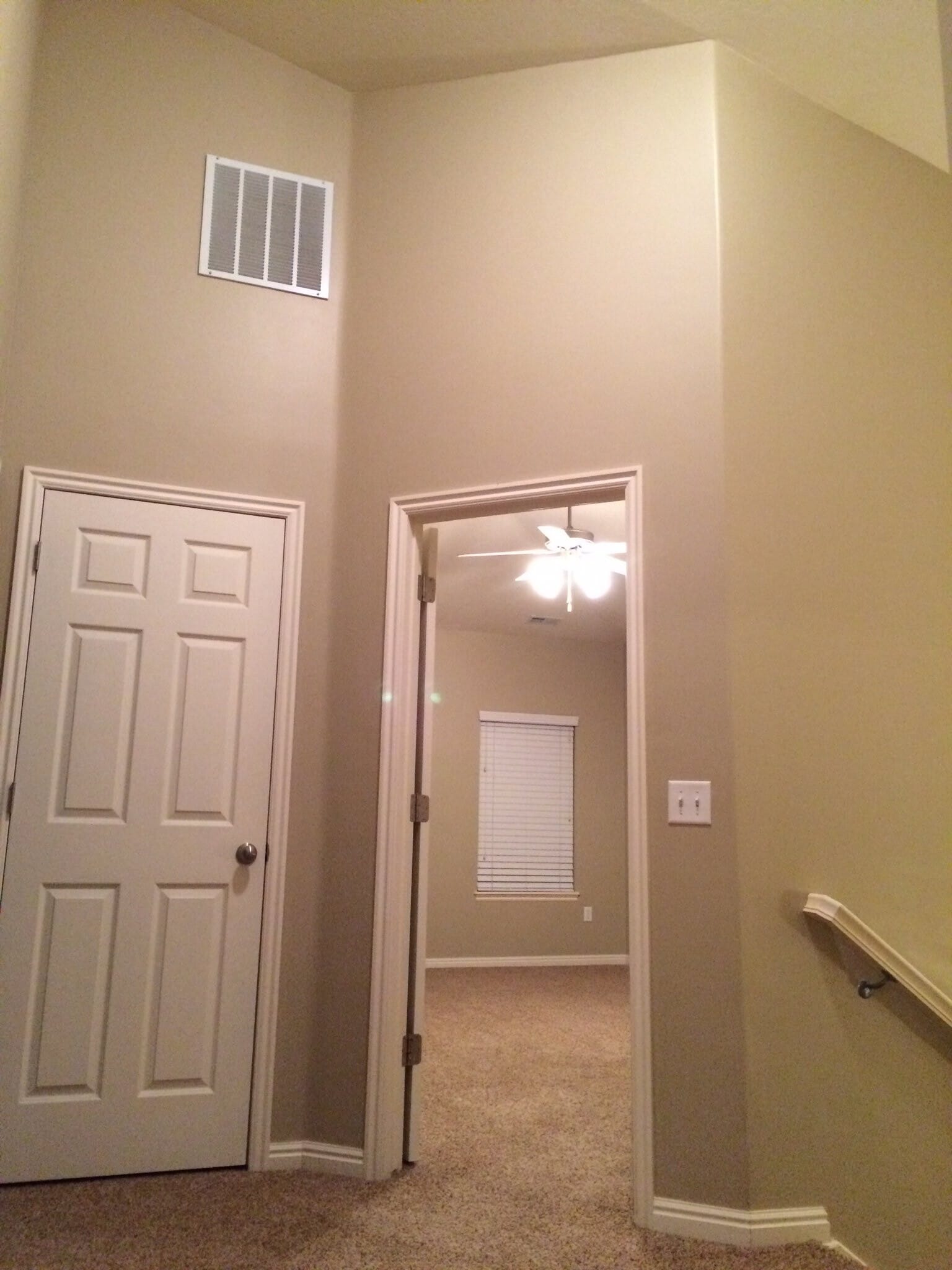 Building Photo - 825 Jordan Oaks Ct