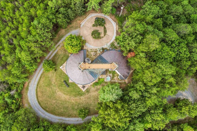 Building Photo - 1816 Bear Spgs Wy