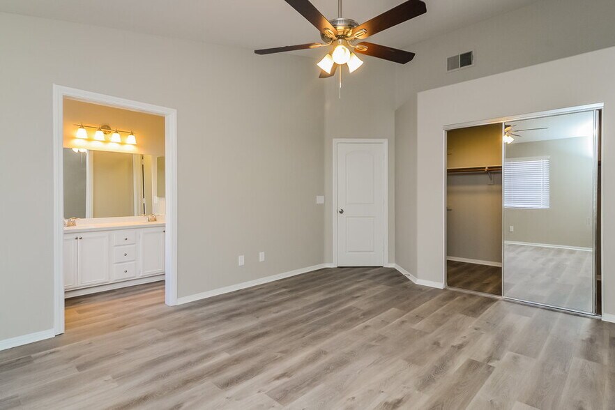 Building Photo - 1864 Praline Cir