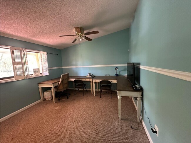 Building Photo - 3730 Alcantara Ave