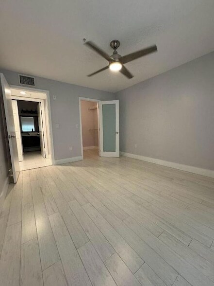 Building Photo - 4852 N State Rd 7