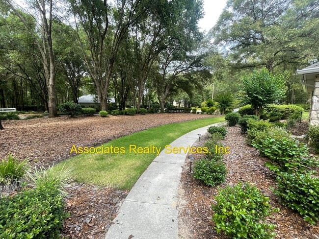 Building Photo - Just Listed!   Fabulous home in Southgate!