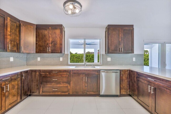 Building Photo - 9203 SW 136th Terrace