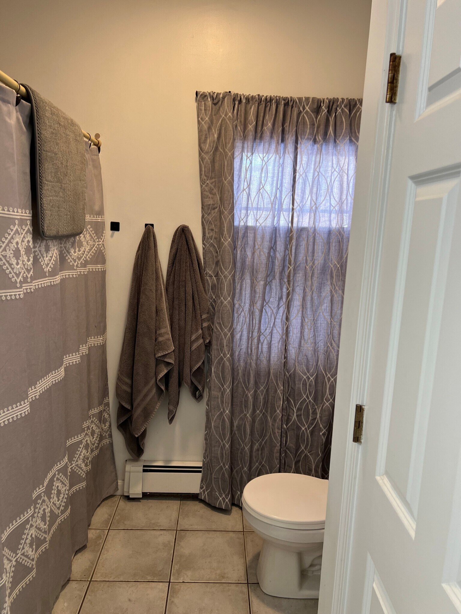 Building Photo - 27 Stonington St