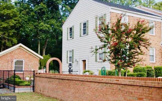 Building Photo - 7458 Colton Ln