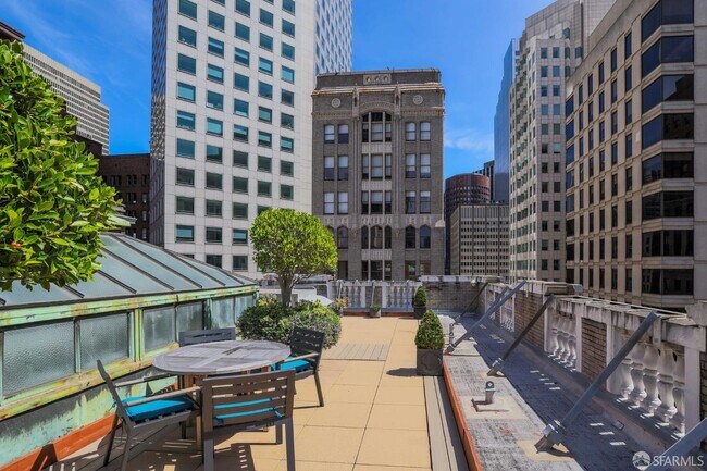 Building Photo - 201 Sansome St