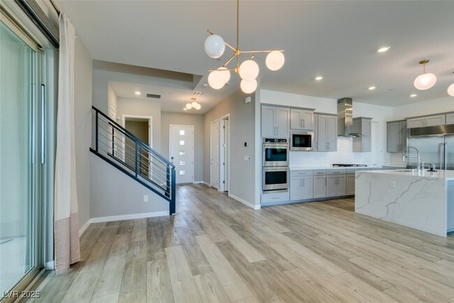 Building Photo - 2162 Sunset Valley St