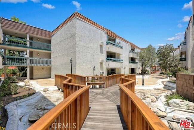 Building Photo - 360 S Euclid Ave