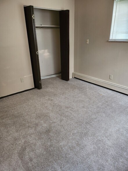 Building Photo - 735 Mauro Cir SE