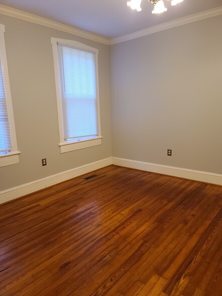 Building Photo - 717 Keith Ave