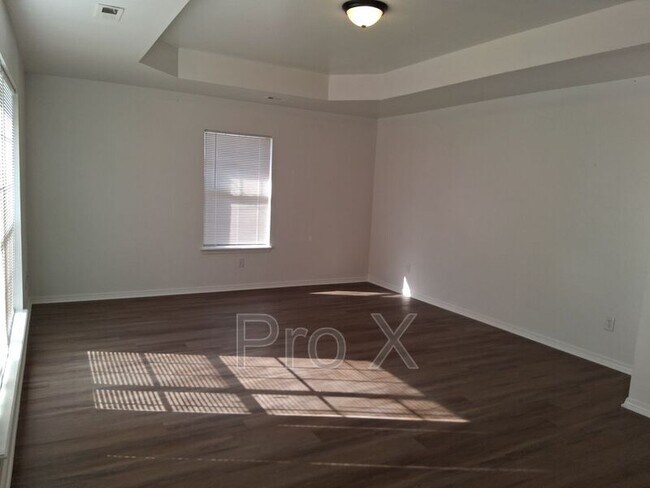 Building Photo - 1403 Camellia Dr