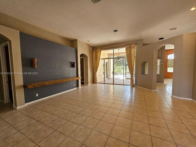 Building Photo - 18628 Ocean Mist Dr