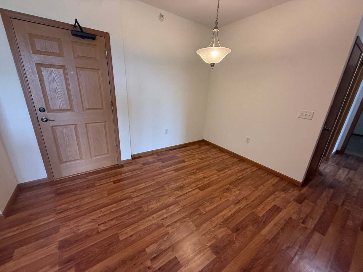 Building Photo - 5831 Lupine Ln