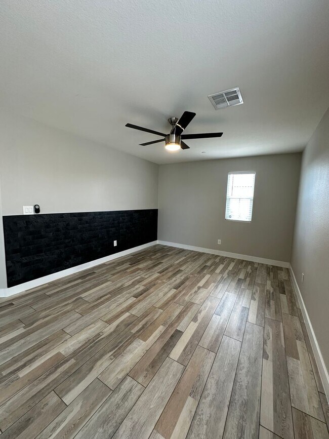 Building Photo - 7758 Meng Ct