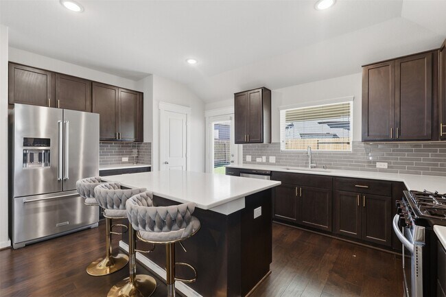 Building Photo - 7415 Casuna Ln