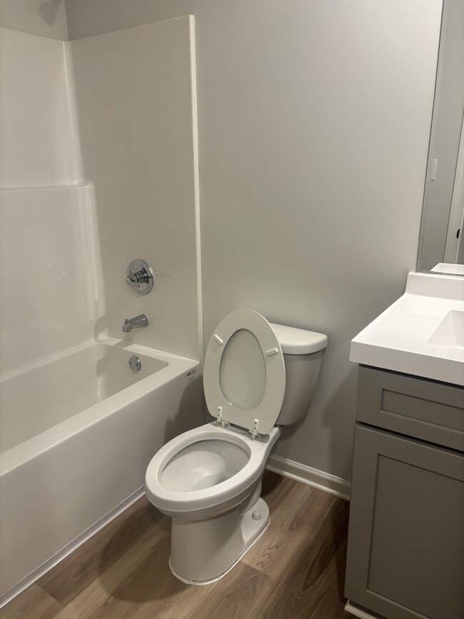 Building Photo - 457 Fernhill Cove