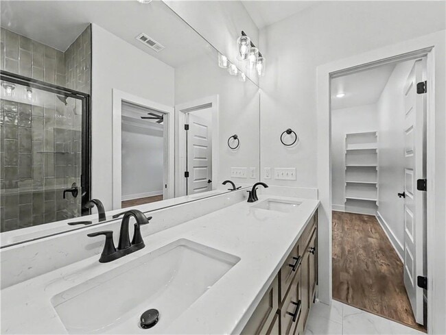 Building Photo - 24 Cromarty Dr