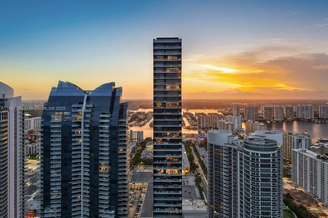 Building Photo - 17141 Collins Ave