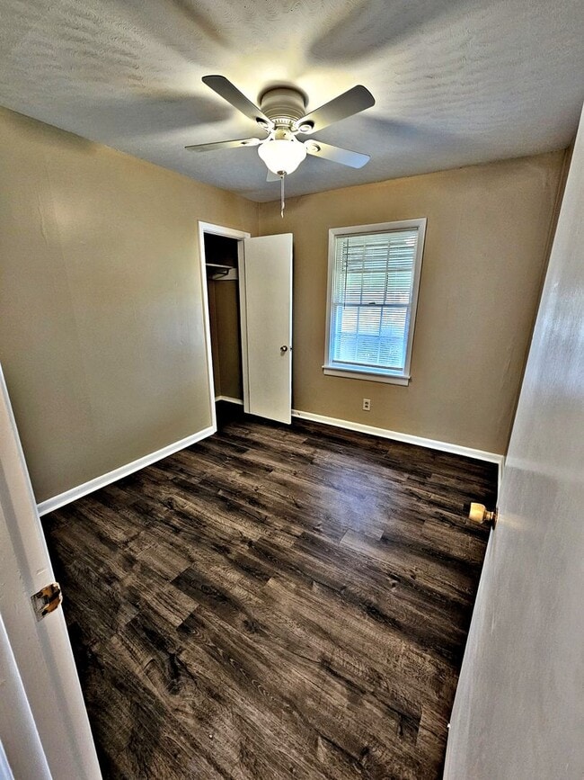 Building Photo - 3BR House - Courtland
