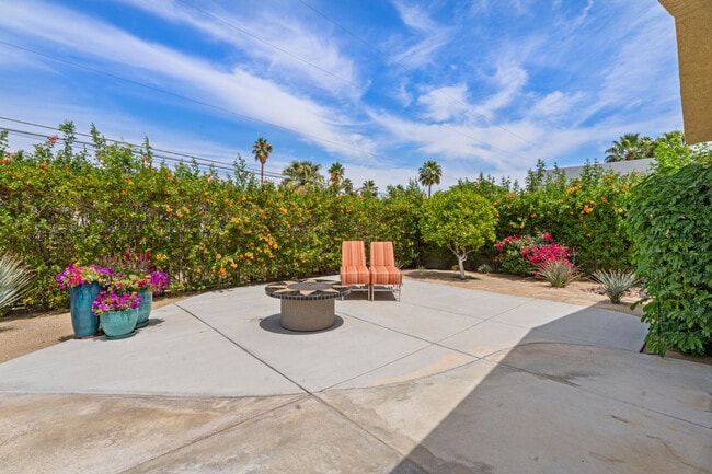 Building Photo - 72596 Beavertail St