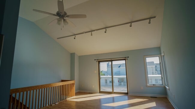 Building Photo - 3719 Ocean Ave