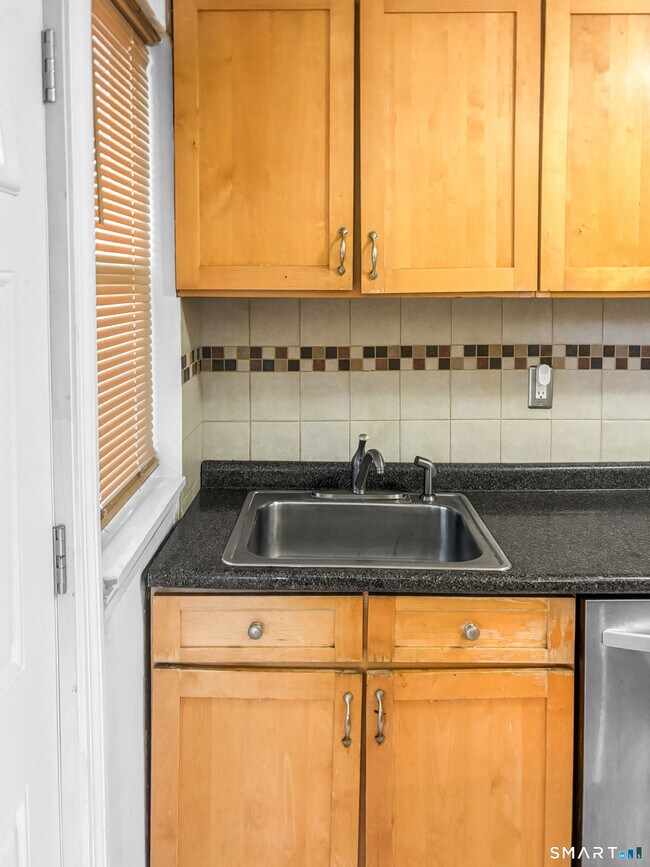 Building Photo - 163 Louisiana Ave