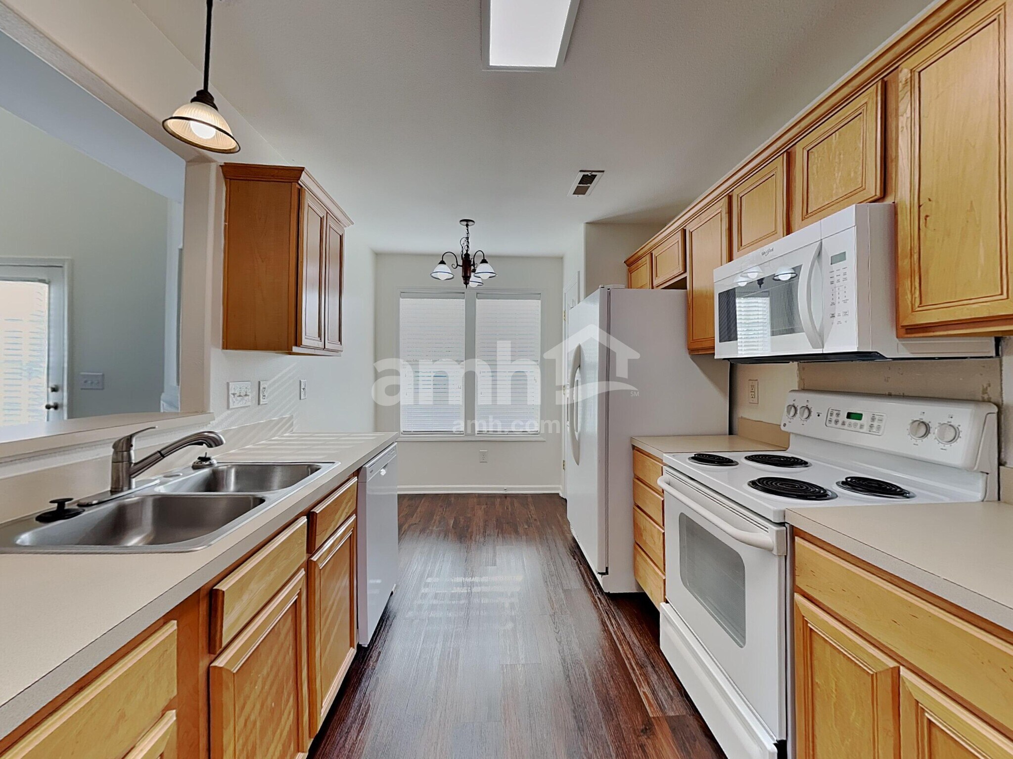 Building Photo - 118 Greenway St