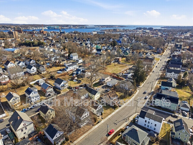 Building Photo - 159 Connecticut Ave