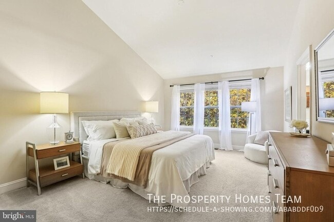 Building Photo - 9384 Rock Ripple Ln