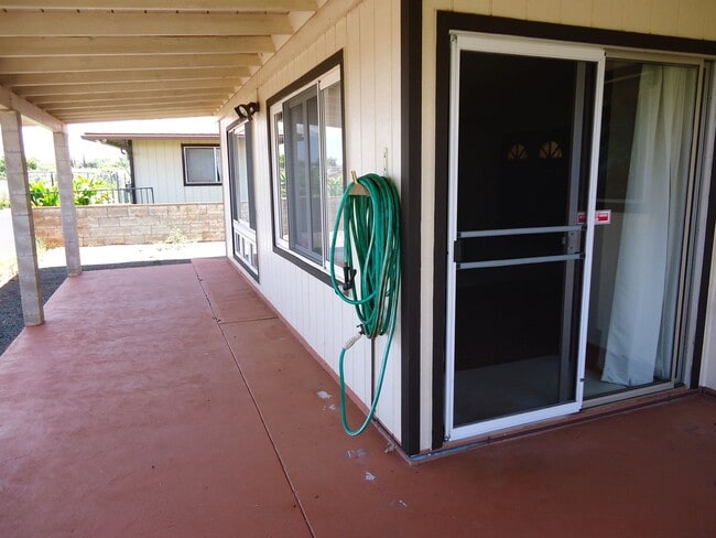 Building Photo - Clean 3 Bedroom, 2 Bath, 2 Car Garage Home in Village with views!!!