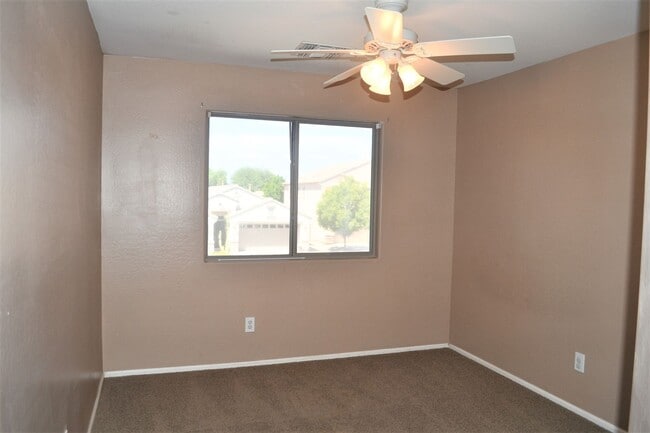 Building Photo - 1633 E Melanie St