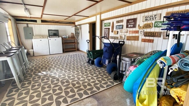 Building Photo - 450 E 1st Ave