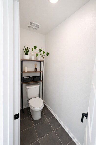 Comfort Room - 708 Yellow Ribbon Trl