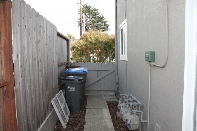 Building Photo - 41-8th Street Cayucos, CA    923430