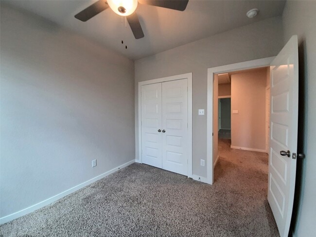 Building Photo - 25160 Pacific Wren Dr