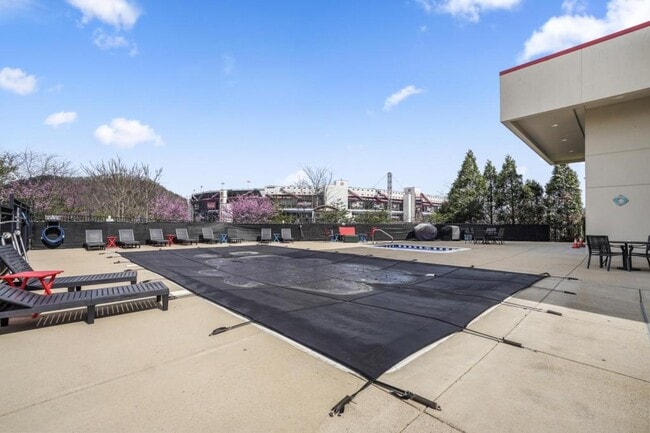 Building Photo - 210 Raceday Center Dr