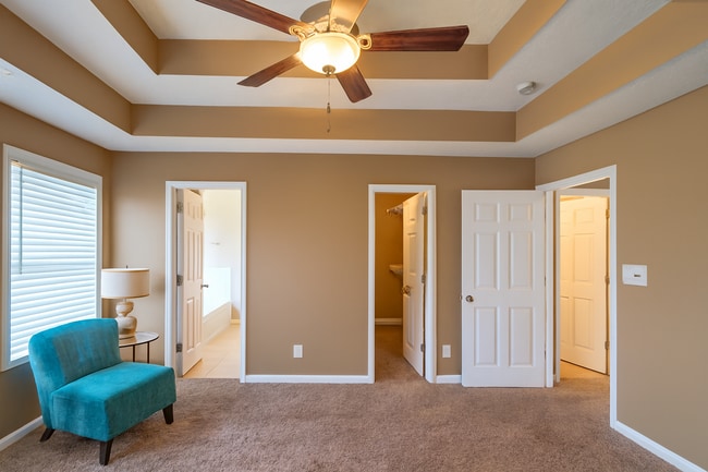 Building Photo - $250 OFF Move-In Rents Special!