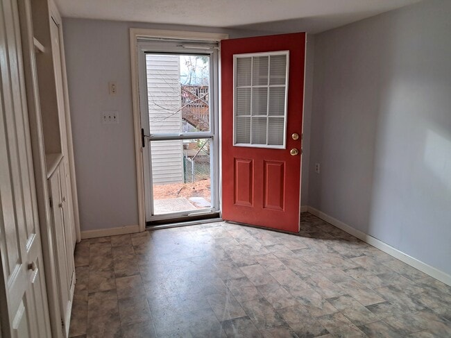 Building Photo - 114 Tomahawk Dr