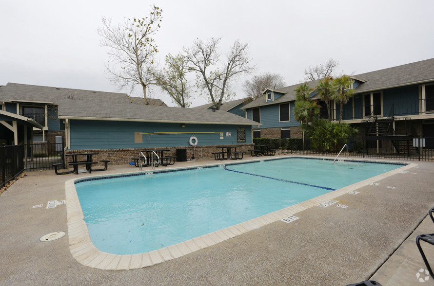 Primary Photo - Woodbury Place Apartments