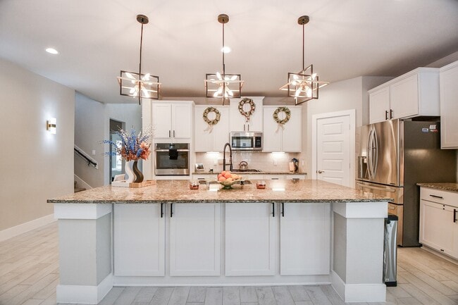 Building Photo - 3430 Majestic Pne Ln