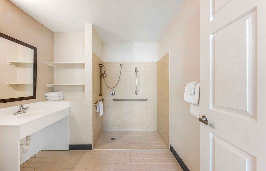 Building Photo - Furnished Studio-Austin - Northwest - Research Park