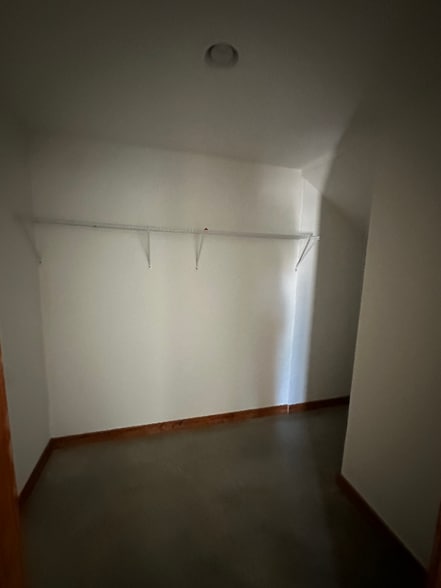 Building Photo - 4070 Old Lorena Rd