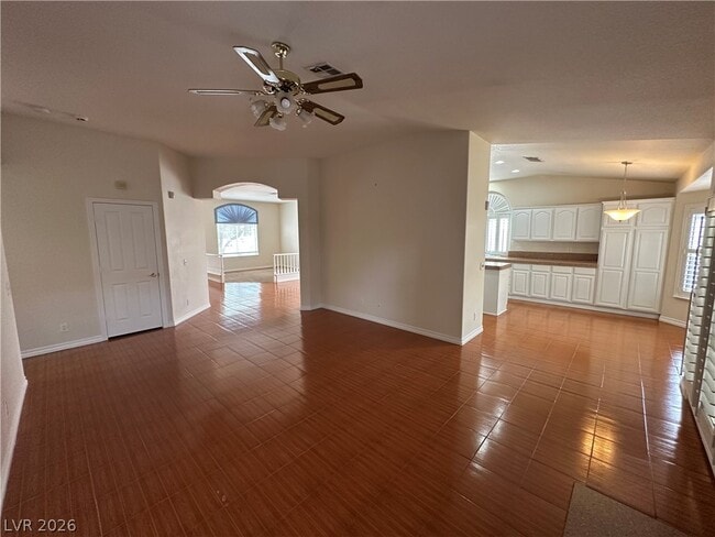 Building Photo - 2109 N Cedar Hills St