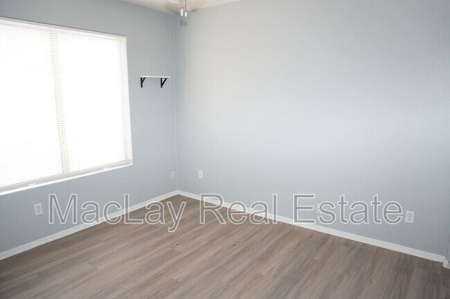 Building Photo - 2600 S Holguin Way