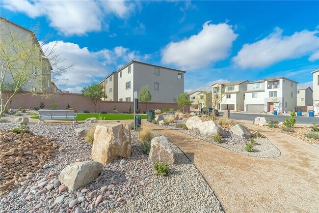 Building Photo - 7845 Wolf Fang Ct